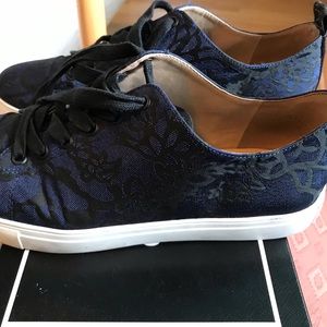 Karl Lagerfeld Shoes - Karl Lagerfeld Damask Navy Blue Patterned Sneakers Karl Lagerfeld Shoes - Karl Lagerfeld Damask Navy Blue Patterned Sneakers
